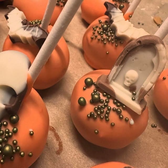Halloween Cakepops in Orange